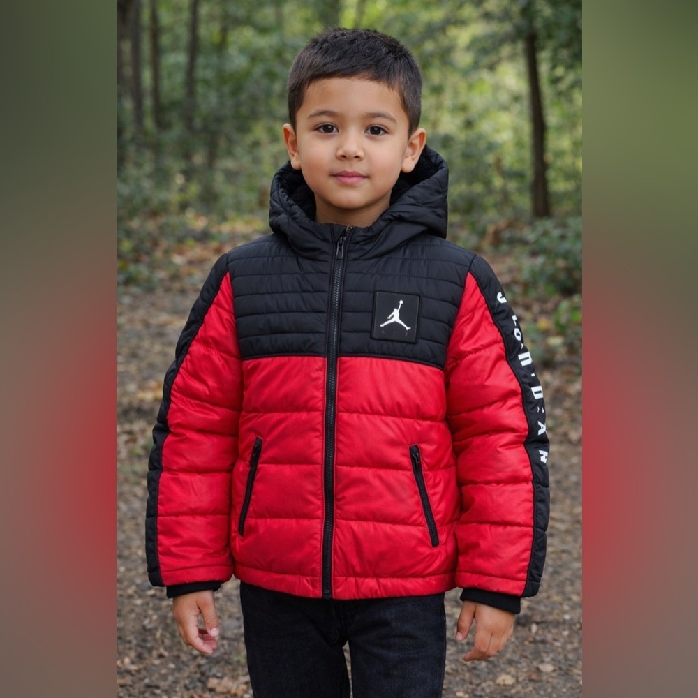air Jordan full zip winter puffer jacket/coat with hood Size small 8-10 years